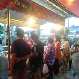 เป็ดพะโล้ เจ้มุ้ย (ตลาดหนองโพ)