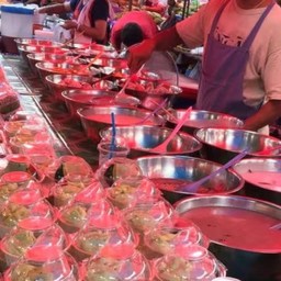 ผู้พัน ขนมหวาน ตลาดอักษะสาย3