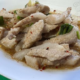 น้ำตกคอหมู