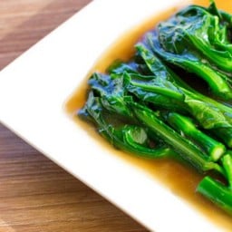 คะน้าฮ่องกงผัดน้ำมันหอยเจ