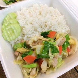 ข้าวผัดผักรวมหมู