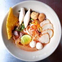 ก๋วยเตี๋ยว เย็นตาโฟต้มยำ