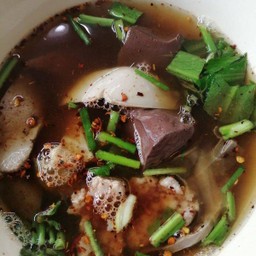 ต้มแซบเครื่องในหมู พิเศษ