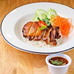 ข้าวไก่ย่างน้ำจิ้มเเจ่ว(ข้าวสวย)