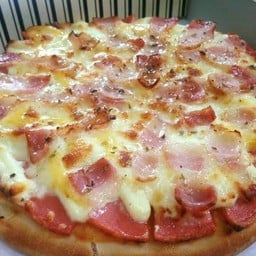 ริมกว๊านพิซซ่า ( RimKawn Pizza )