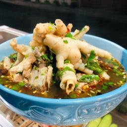 สถานีเสียบไม้ ( ลูกชิ้นทอด )