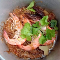 กุ้งอบวุ้นเส้น