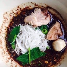 ป.ประทีป ก๋วยเตี๋ยวเรือ สาขาบ้านโป่ง ค่ายหลวง