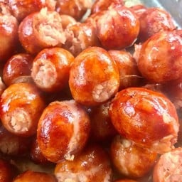 ไส้กรอกหมูทอด เจ๊มิ้นท์ ท่าช้าง สุพรรณบุรี