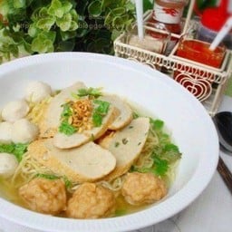 ก๋วยเตี๋ยวลูกชิ้นปลาน้ำไส