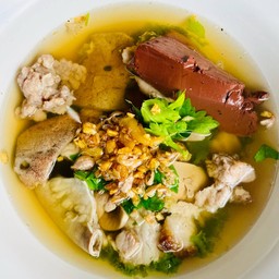 ต้มเลือดหมูข้าวขาหมูวัดอินทร์