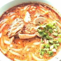 ข้าวเปียกเส้น รสต้มยำน้ำข้น