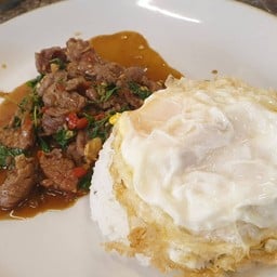 ป้าปุ๊ ผัดกะเพรา ตลาดสาย2