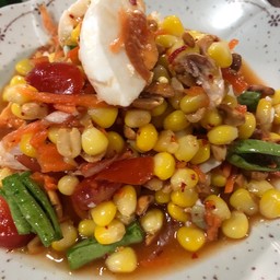 ตำไทยข้าวโพด ไข่เค็ม