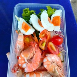 ยำมะม่วงข้าวโพดกุ้งสุก+ไข่เค็ม