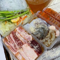 Giant Pork and Seafood Set