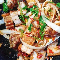 Crispy Pork Basil With Rice