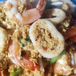 ร้านอาหารตามสั่งป้าลูน (ซอยประกันสังคม)