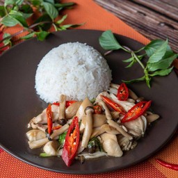 ผัดเห็ด 3อย่างราดข้าว