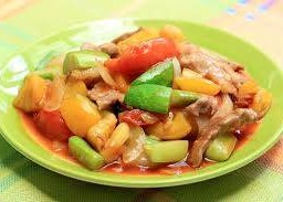 ราดข้าวผัดเปรี้ยวหวานหมู/ไก่/กุ้ง/ปลาหมึก