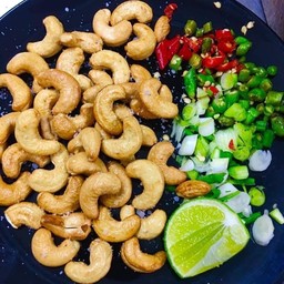 เม็ดมะม่วงหิมพานทอด