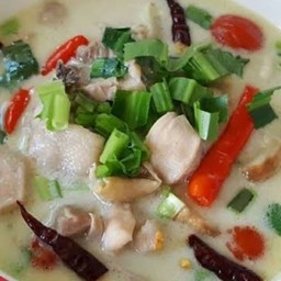 ต้มข่าไก่