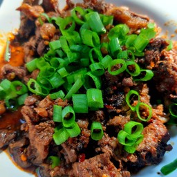 ข้าวลาบหมูคั่ว