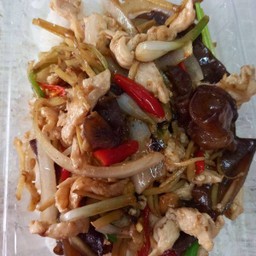 ผัดขิงราดข้าว