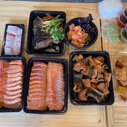 เซตแซลมอนครึ่งตัว ประกอบอาหาร