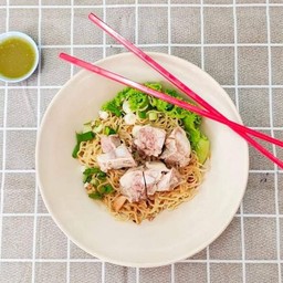 บะหมี่น้ำ ซี่โครงต้ม