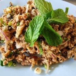 ส้มตำแม่ละมัย (หน้าวัดชัยพฤกษ์)