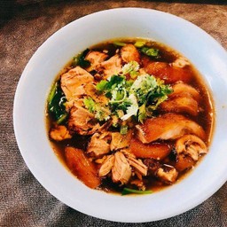 ก๋วยเตี๋ยวขาหมุ