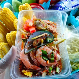 ยำมะม่วงข้าวโพด ทะเลรวมชุดเล็ก