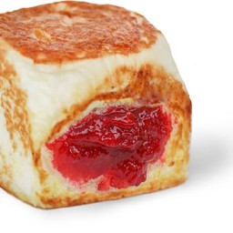 Strawberry Jam Toast แยมสตรอว์เบอรี่แครนเบอรี่