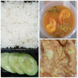 ชุด ข้าวไข่เจียว+แกงส้มกุ้งชะอมไข่