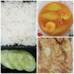 ชุด ข้าวไข่เจียว+แกงส้มกุ้งมะละกอ