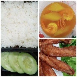 ชุด ข้าวไก่ทอด+แกงส้มกุ้งมะละกอ