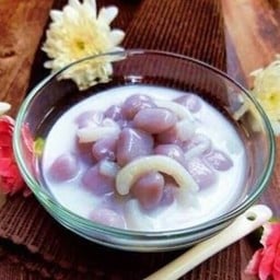 บัวลอยเผือกมะพร้าวอ่อน