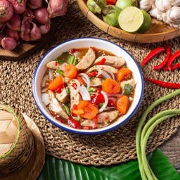 ยำหมูยอไข่แดงเค็ม