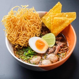 ก๋วยเตี๋ยวเรือครบรส สนามบินน้ำ