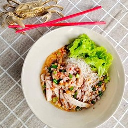 เส้นหมี่หมูต้มยำมะนาวสด