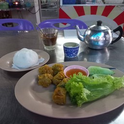 วันนี้ มาเช้า  ทันก่อนขนมจีบจะหมด 