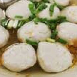 ลูกชิ้นลวกน้ำซุปใส