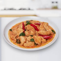 ไก่ผัดเผ็ดกะทิสด