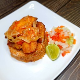 African style fried rice with fish (Fish za-mae or Fish Jollof rice) (ข้าวหุงสไตล์์แอฟริกันใส่ปลา)