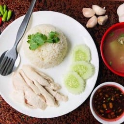 ข้าวมันไก่เยาวราช ศรีวารีน้อย
