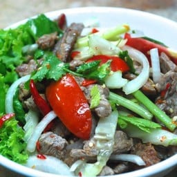 ยำเนื้อย่าง