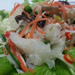 ยำเห็ดสามสหาย