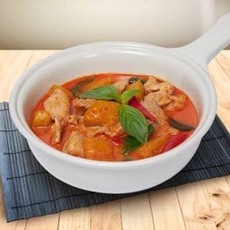 แกงเผ็ดหมูใส่ฟักทอง