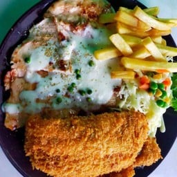 สเต็กไก่ครีมซอส+สเต็กปลาดอลลี่ทอด